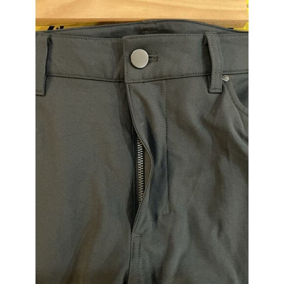 Lululemon MP24 Men’s ABC Pant Classic 34” – Size 35 Obsidian - Picture 4 of 5
